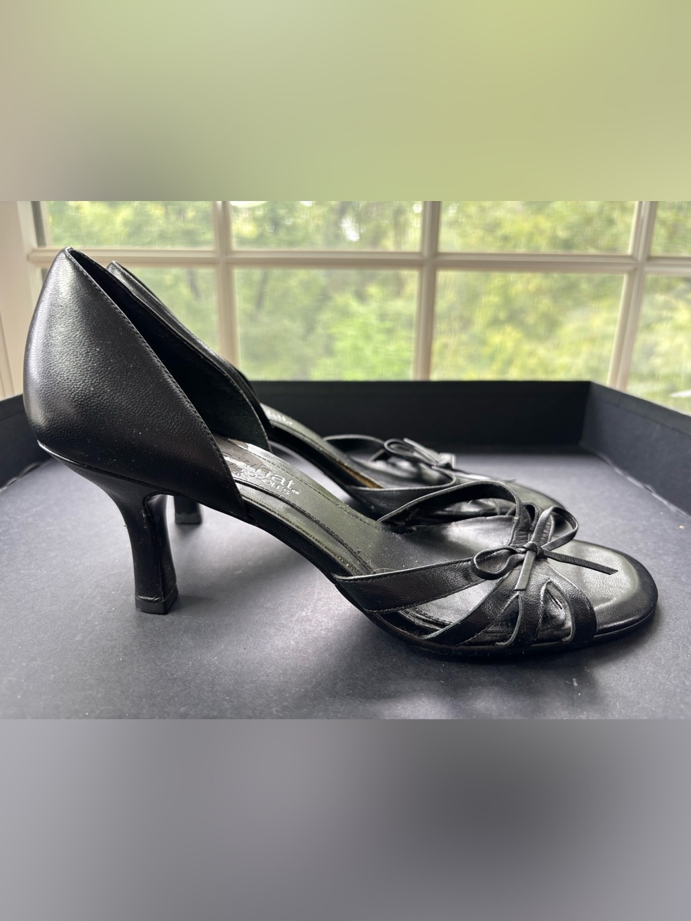 AEROSOLES Black Strappy Knot Mid-Heel Sandals